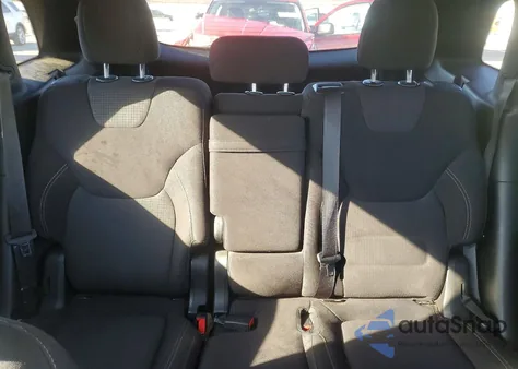 2016 Jeep Cherokee Latitude z USA, uszkodzony, nr VIN 1C4PJLCB9GW376293